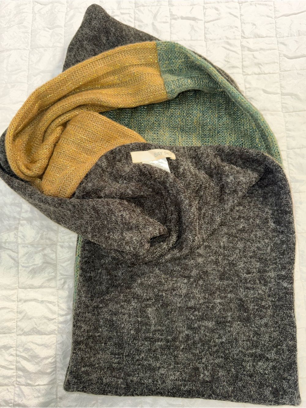 Bay sky Infinity scarf